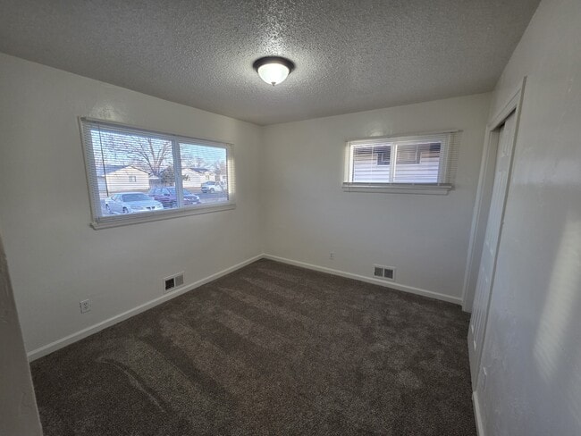 Building Photo - 545 N 25th St