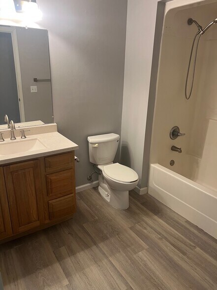 Building Photo - 615 11th Street Southwest