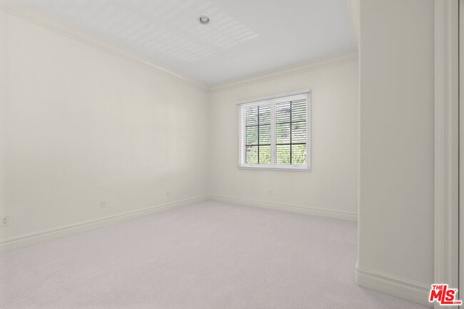 Building Photo - 3697 Benedict Canyon Ln