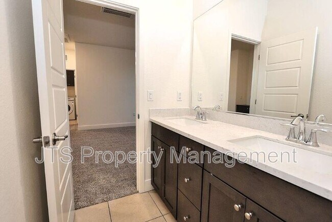 Building Photo - 3513 Birdland Ave