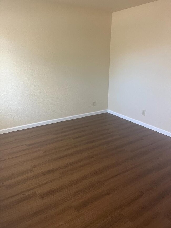 Building Photo - 42 Washington St