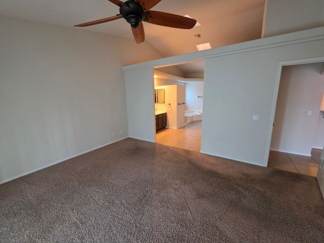 Building Photo - 2021 Lago Grande Cir