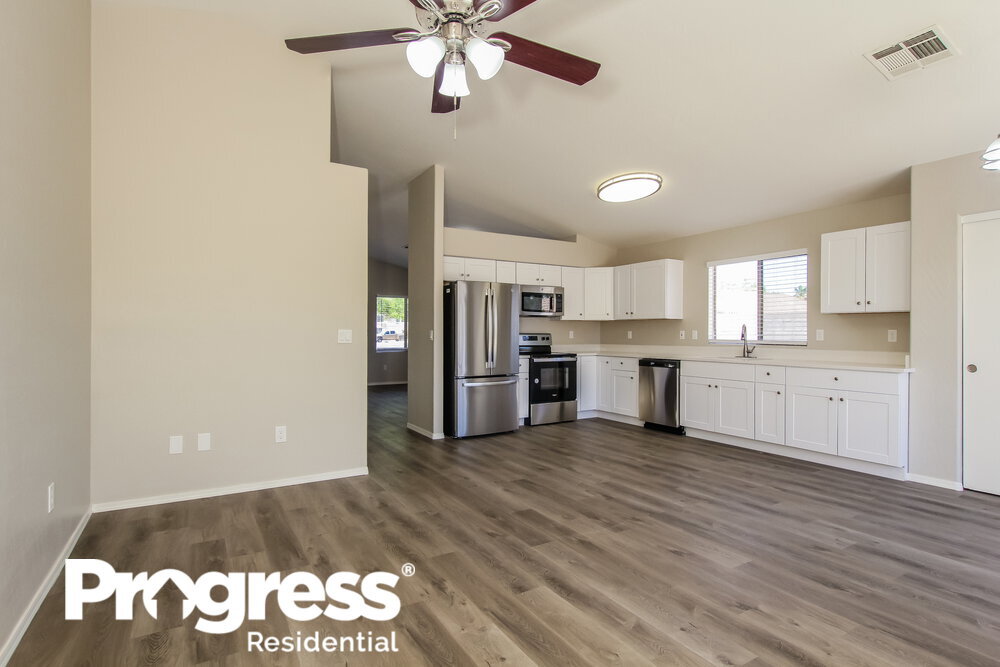 Building Photo - 741 E Monona Dr