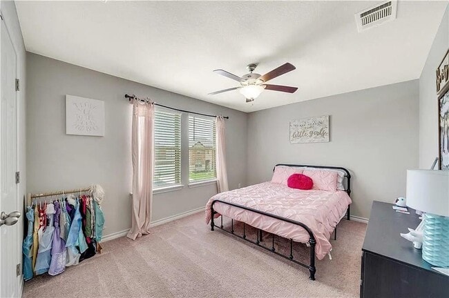 Building Photo - 112 Magna Ln