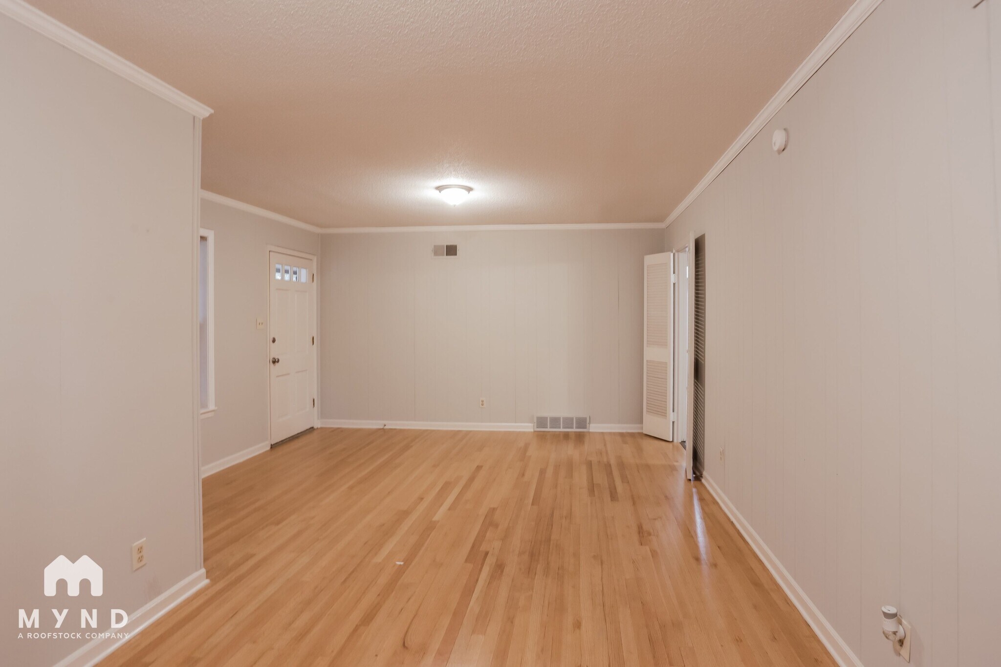 Building Photo - 1176 Cedar Cir S