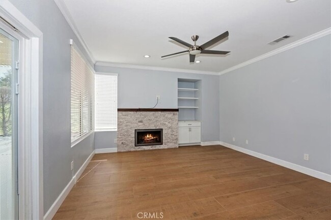 Building Photo - 2446 Cll Bienvenida