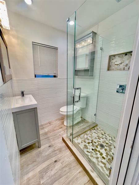 Building Photo - 1614 NE 7th St