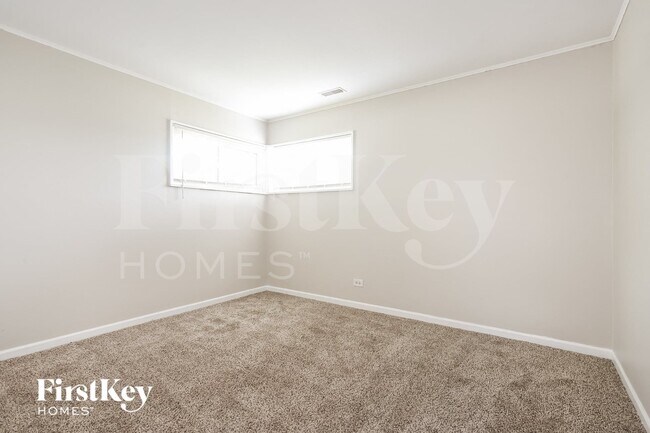 Building Photo - 340 Westgate Dr