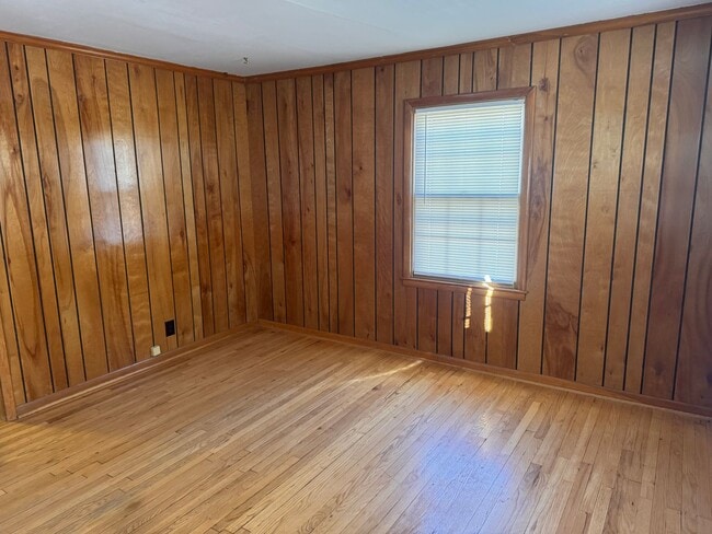 Building Photo - Adorable Waldo Location on Quiet Street