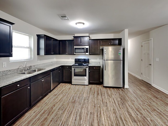 Building Photo - 6118 Avery St SW