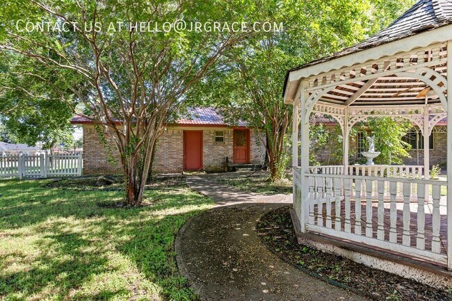 Building Photo - 525 W 4th St