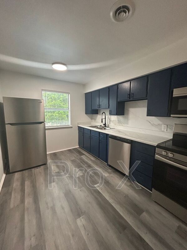 Building Photo - 1851 W Deane St