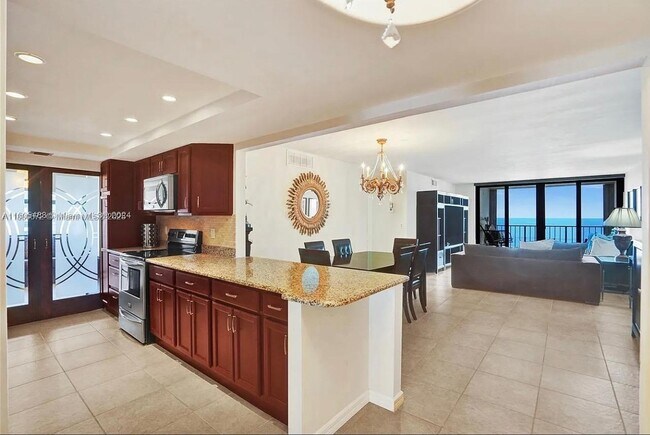 Building Photo - 2401 S Ocean Dr