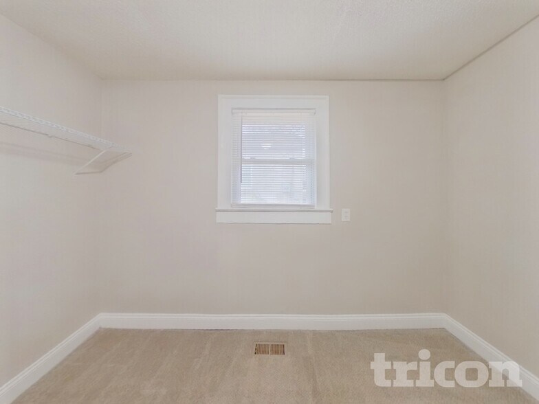 Building Photo - 1511 N Davidson St