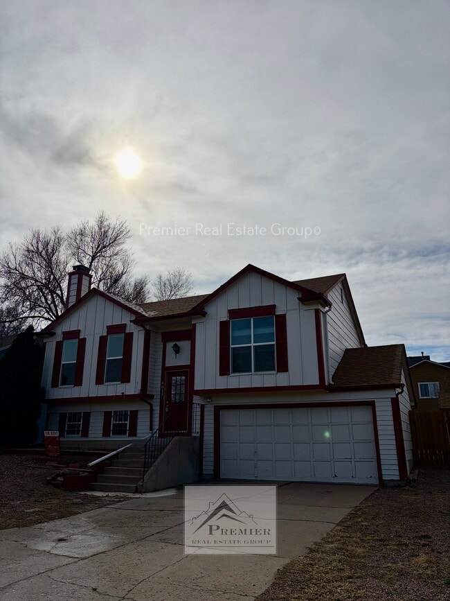 Building Photo - 4815 Eldon Dr S