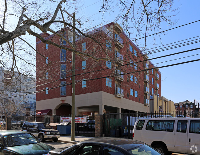 Building Photo - Walnut Hill Square Apartments