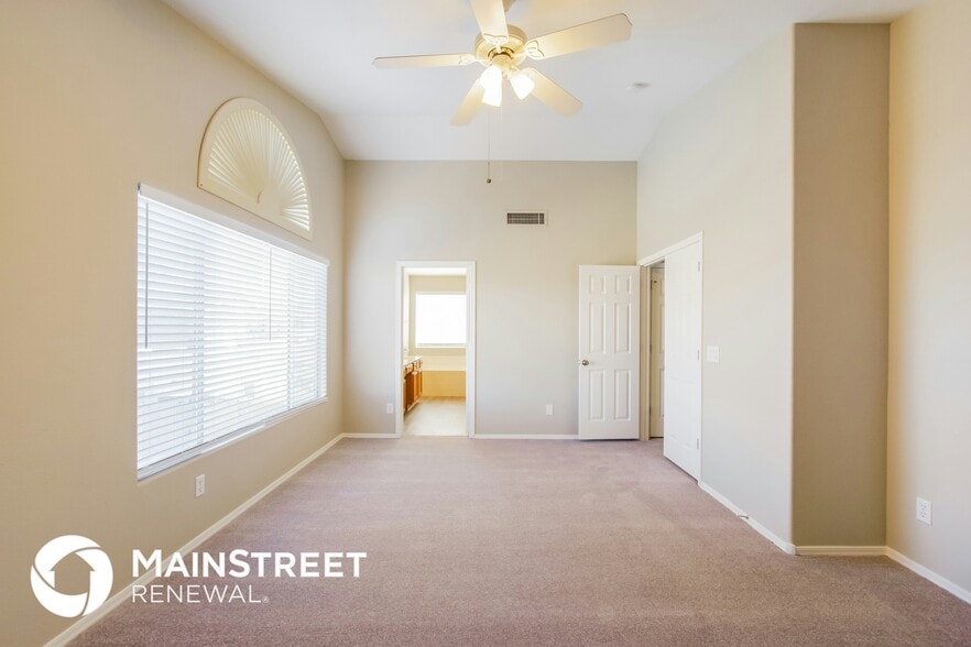 Building Photo - 10878 W Lone Cactus Dr