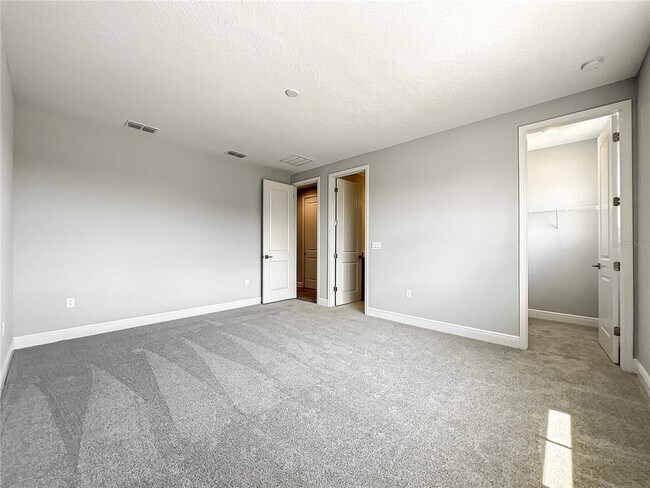 Building Photo - 13181 McMillan Dr