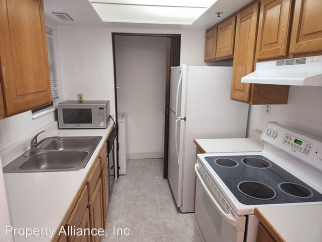 Building Photo - 1 br, 1 bath House - 6831 N. 2200 W. #12-A