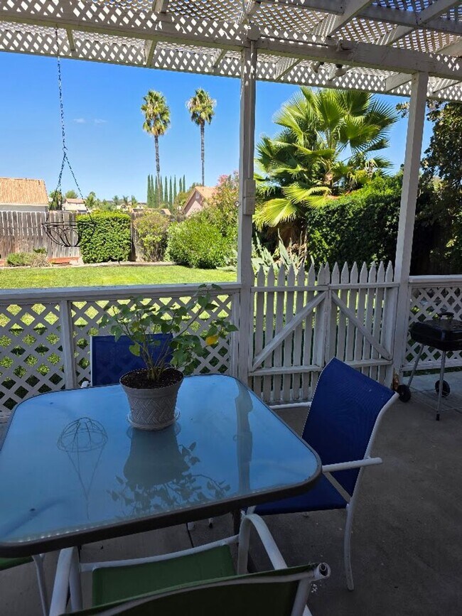 Building Photo - Temecula 3 Bedroom Home with Large Yard!