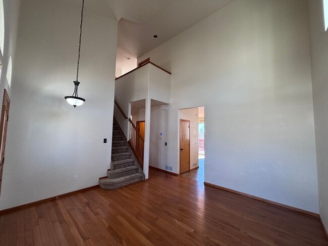 Building Photo - 4 Bed 3.5 Bath Home with Air Conditioning! - MileStone Real Estate Services - Available Now!