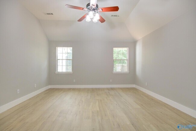 Building Photo - 205 Jarrett Ln