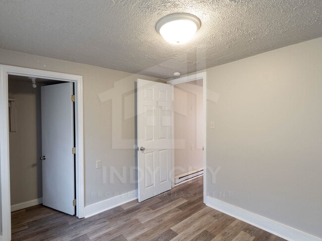 Building Photo - 2113 Medford Ave