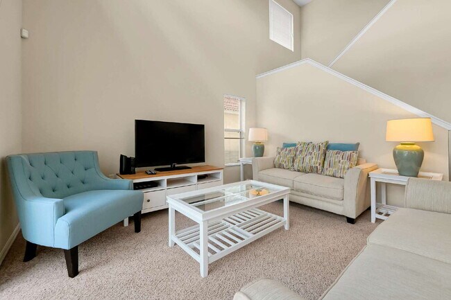 Building Photo - "Furnished 4-Bedroom Pool Home – Comfort and Style in Davenport"