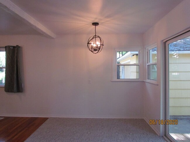 Building Photo - Roommate Needed for 3 Bed Home Close to Bo...