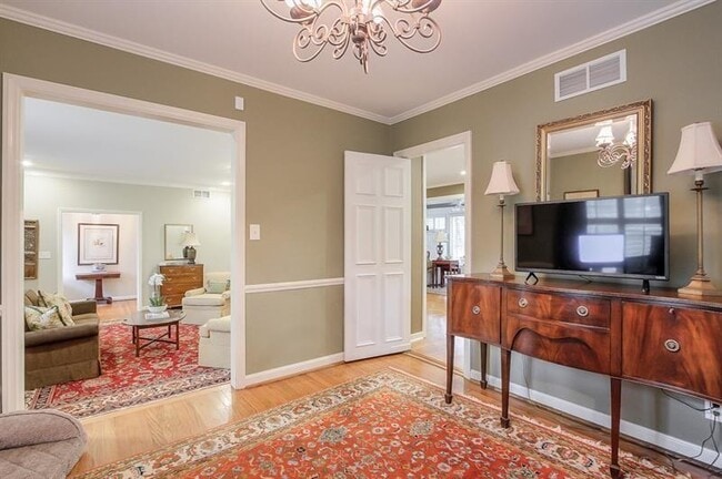 Building Photo - 42 Pine Lake Dr NW