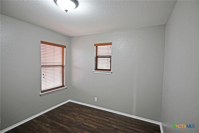 Building Photo - 264 Cordero Dr