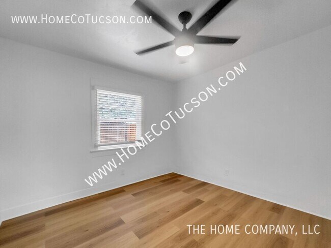 Building Photo - 2425 N. Goyette-