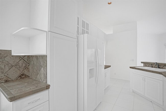 Building Photo - 6463 Colomera Dr