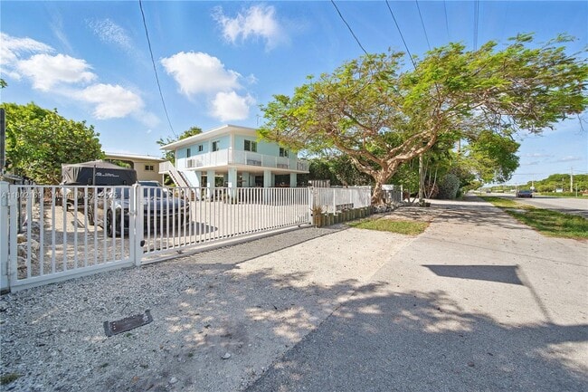 Building Photo - 95401 Overseas Hwy