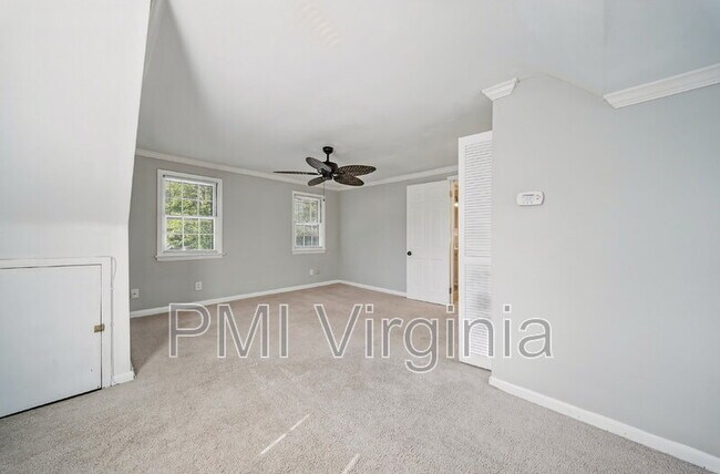 Building Photo - 1641 E Bayview Blvd