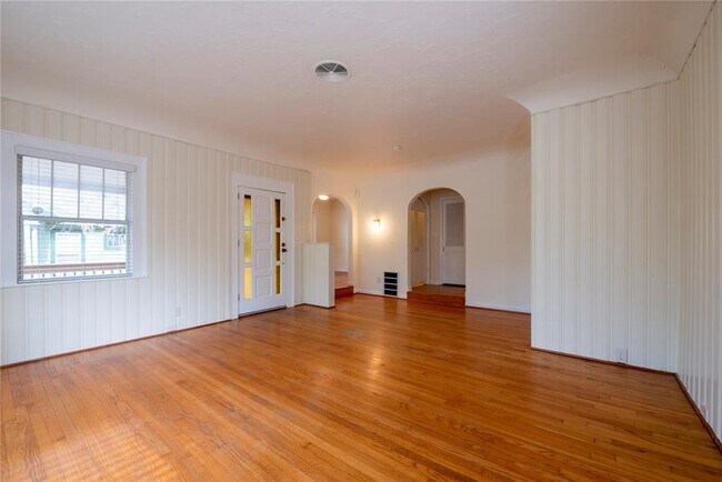 Building Photo - 1725 NW 21st St