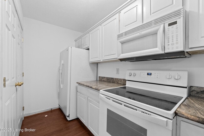 Building Photo - 13230 Prospect Glen Way