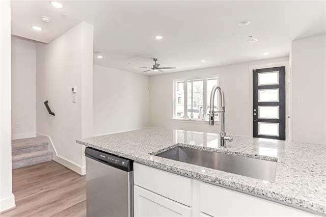 Building Photo - 7725 Reis Ln
