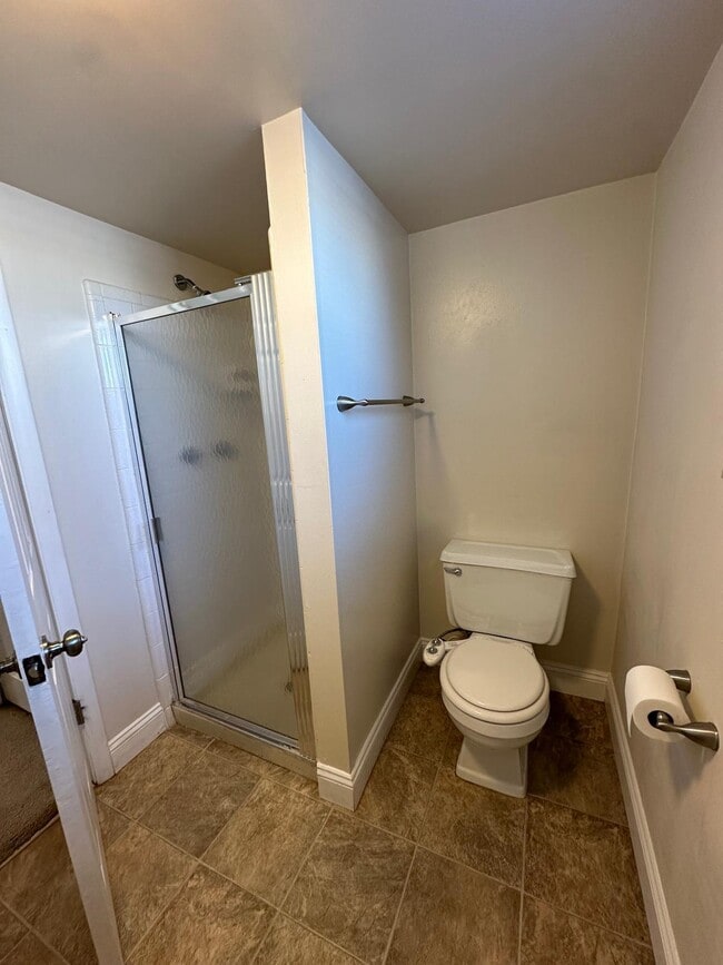 Building Photo - 2184 Cumberland Dr