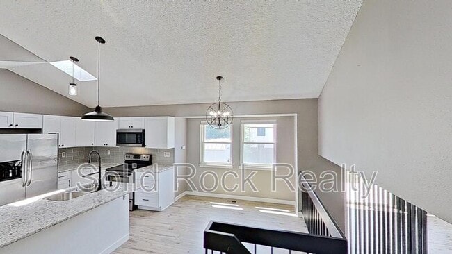 Building Photo - 4325 Allesandro Dr