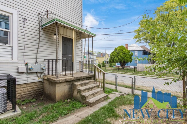 Building Photo - 91-93 Dana Avenue, Columbus, OH 43222