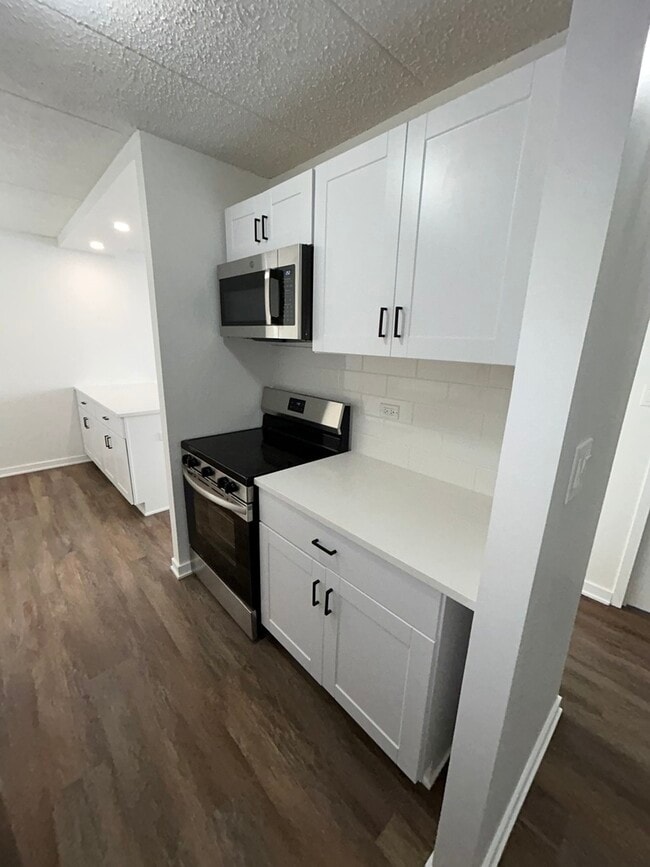 Building Photo - 9128 W Terrace Dr