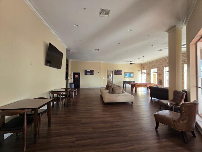 Building Photo - 1910 E Palm Ave