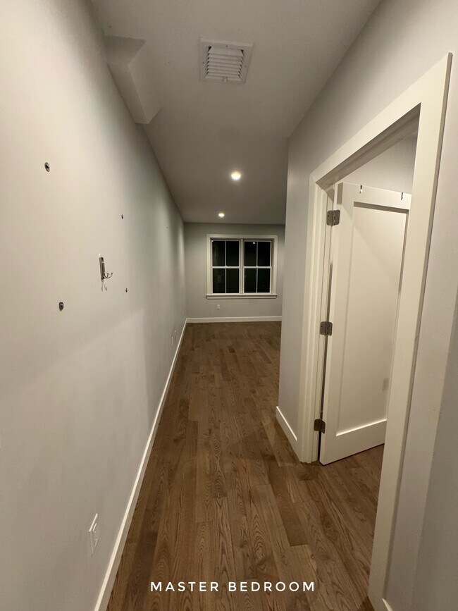 Building Photo - 9 Independence Ave