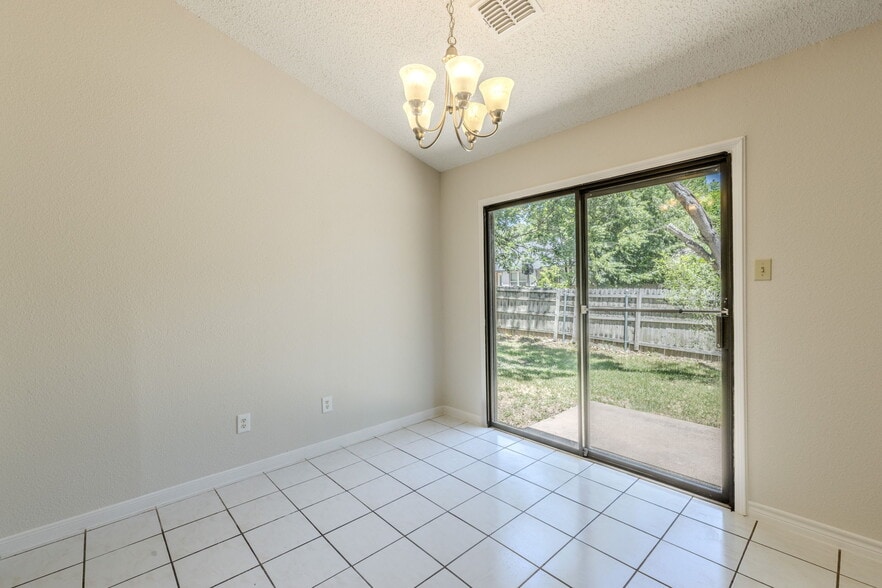 Building Photo - 1802 Verbena Way