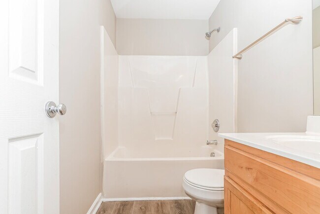 Building Photo - 6021 Herston Rd