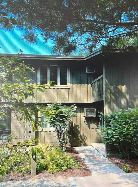 Building Photo - 5712 Shanty Creek Rd