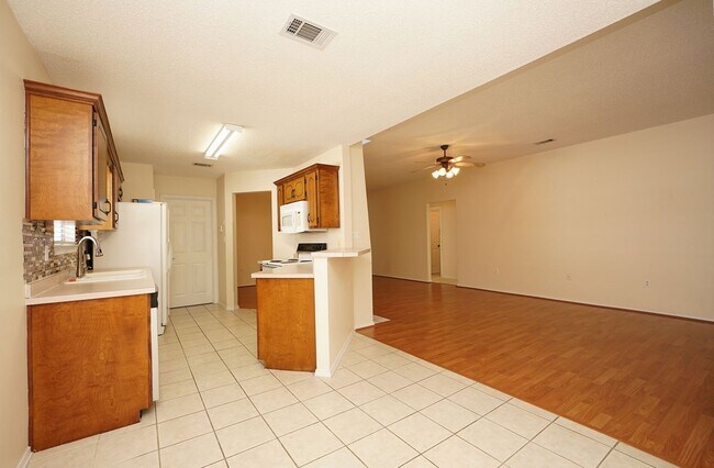 Building Photo - Great Location in Fort Walton Beach