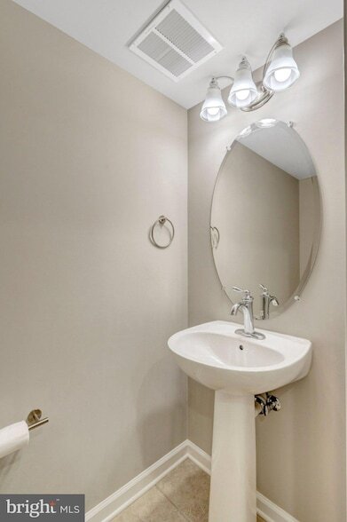 Building Photo - 42790 Lauder Terrace