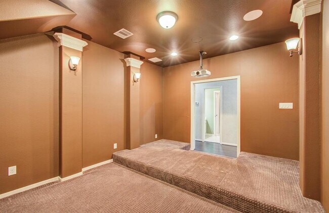 Building Photo - 4203 Scenic Valley Ln